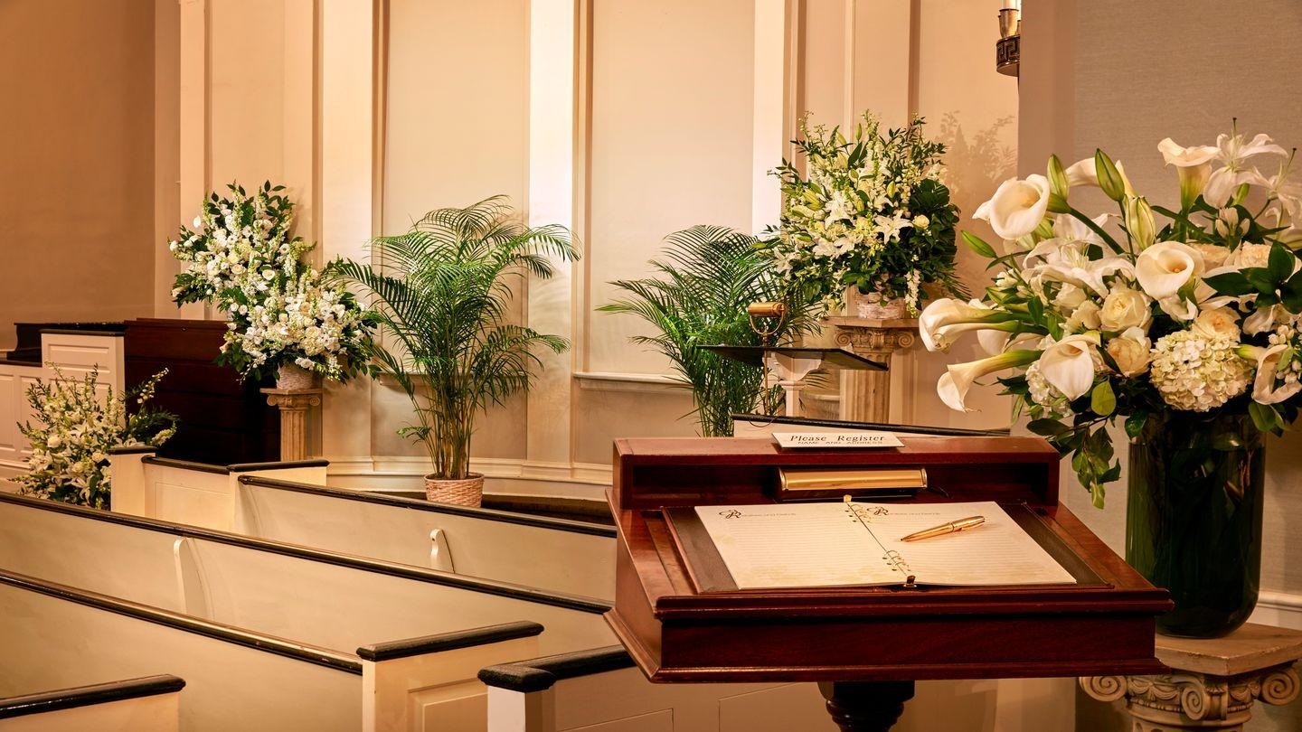 Alexander & Royalty Funeral Home gallery image 3